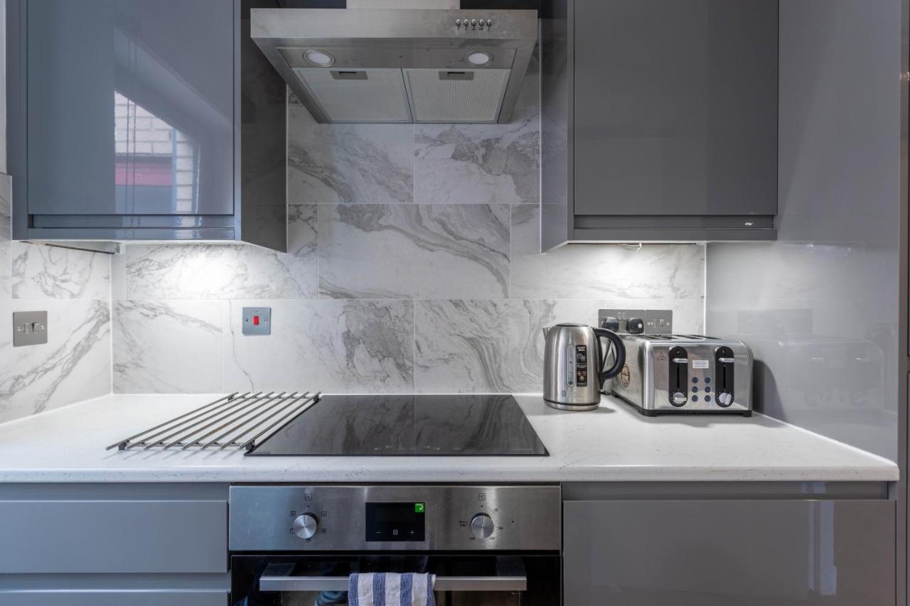 Stunning 1 Bed Merchant City Apartment With Parking Глазгоу Екстериор снимка