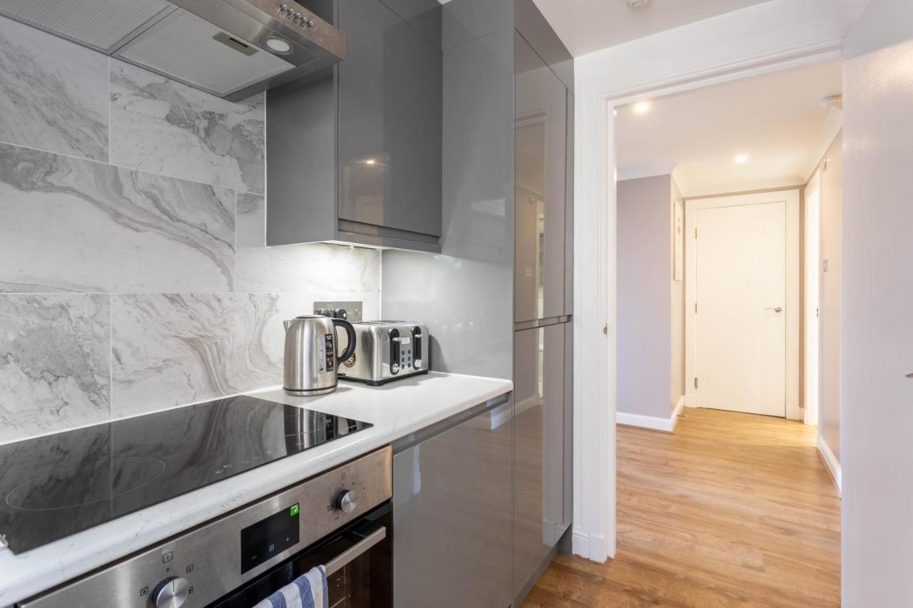 Stunning 1 Bed Merchant City Apartment With Parking Глазгоу Екстериор снимка
